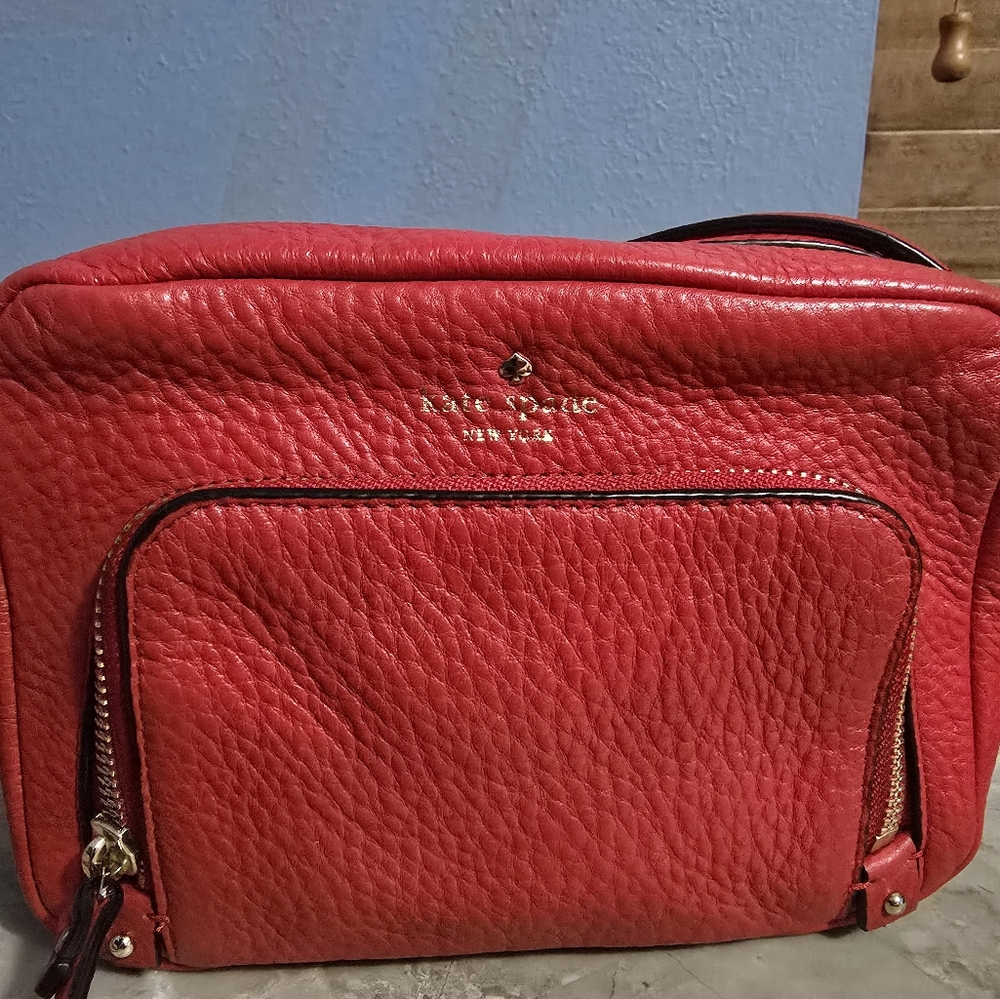 Kate Spade Cobble Hill Rosie Red Pebbled Leather Crossbody Bag - Picture 2 of 11